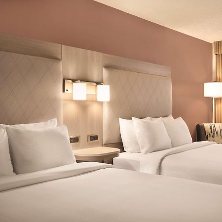 Radisson Hotel Lenexa Overland Park Esterno foto