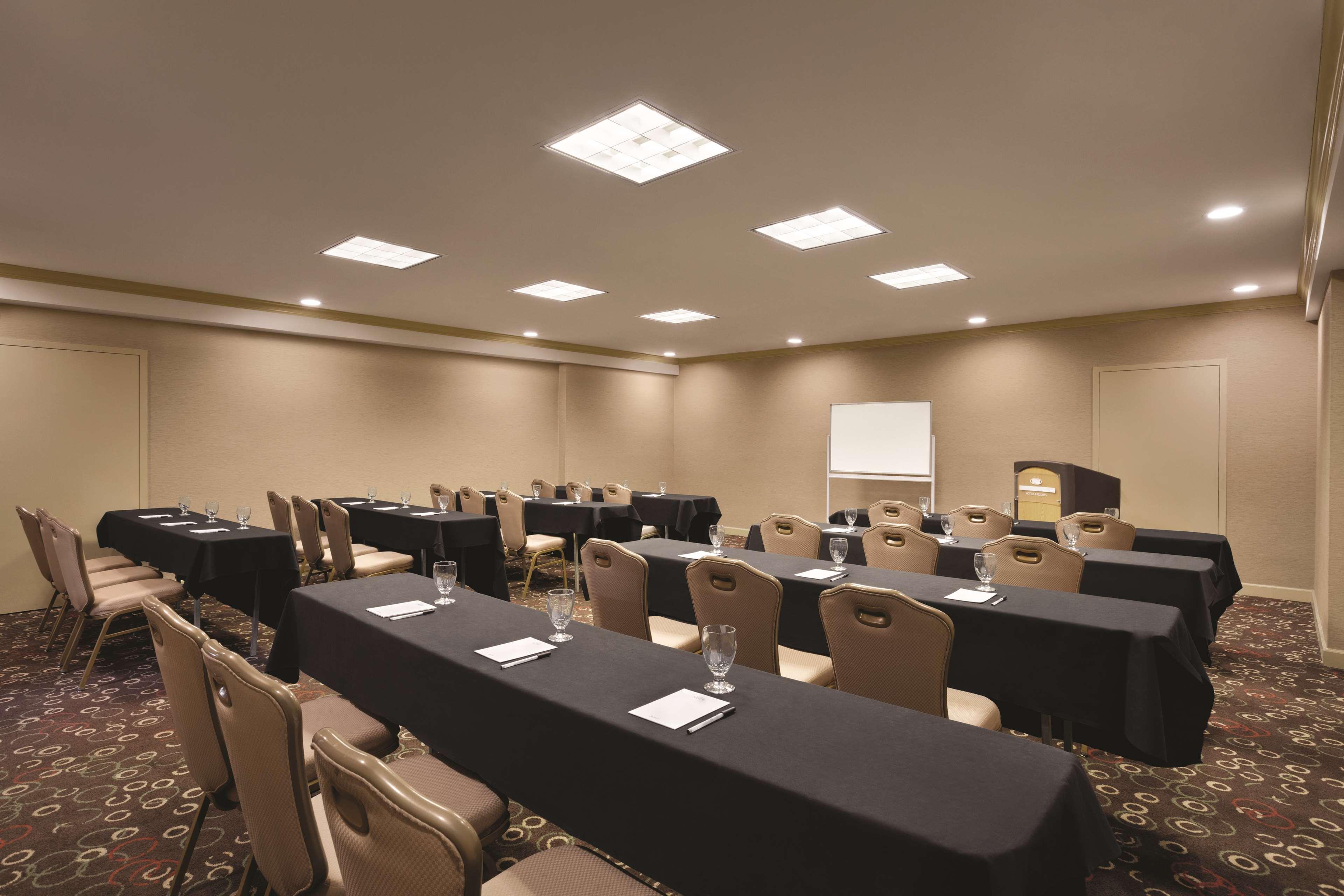 Radisson Hotel Lenexa Overland Park Esterno foto