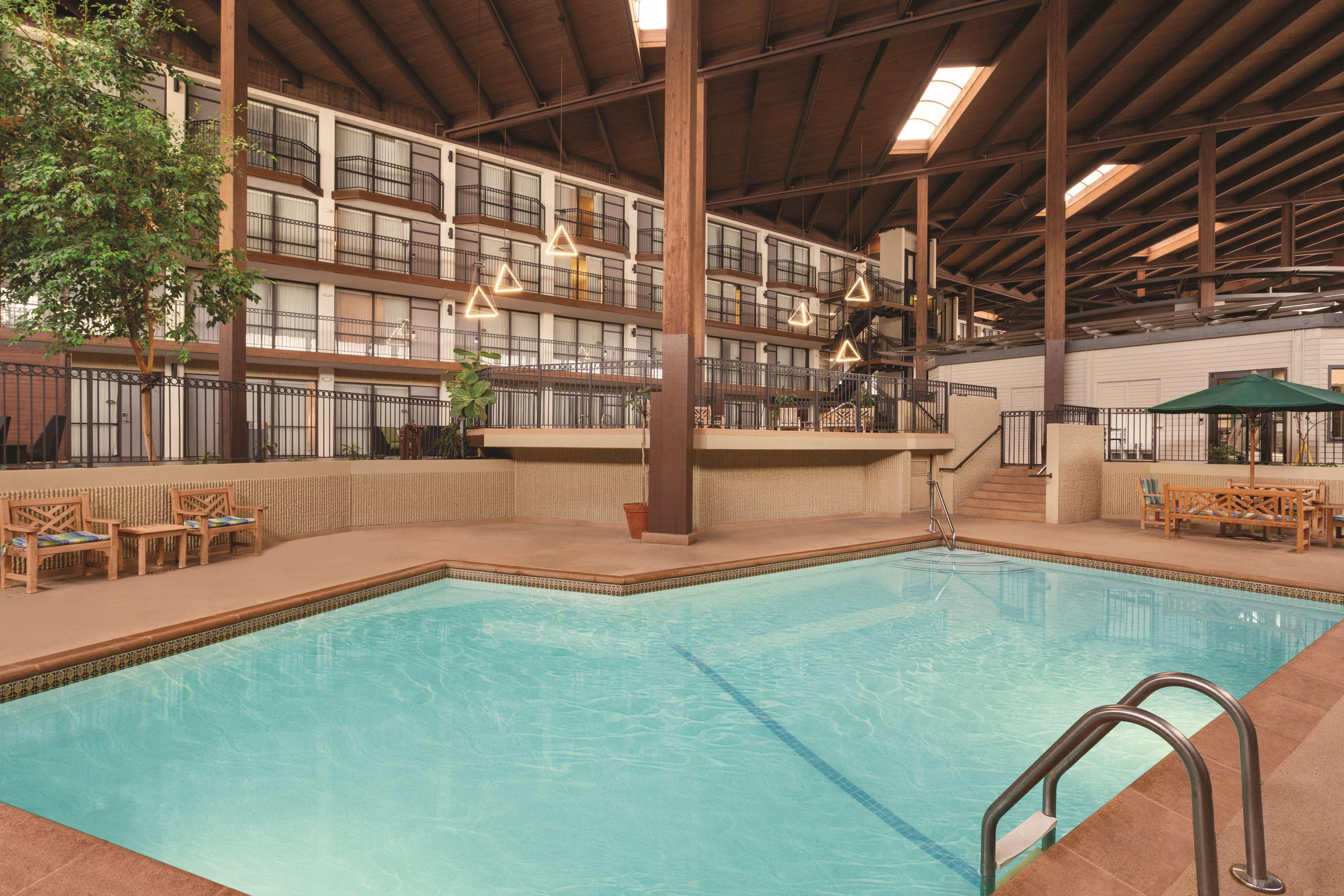 Radisson Hotel Lenexa Overland Park Esterno foto