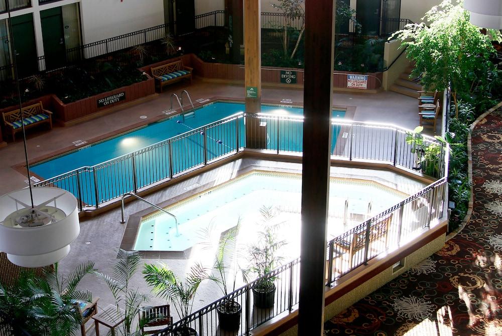 Radisson Hotel Lenexa Overland Park Esterno foto