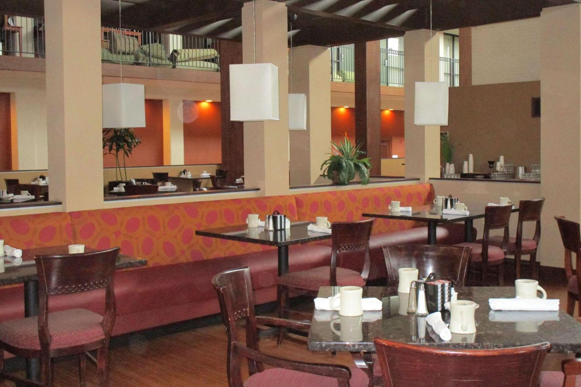 Radisson Hotel Lenexa Overland Park Esterno foto