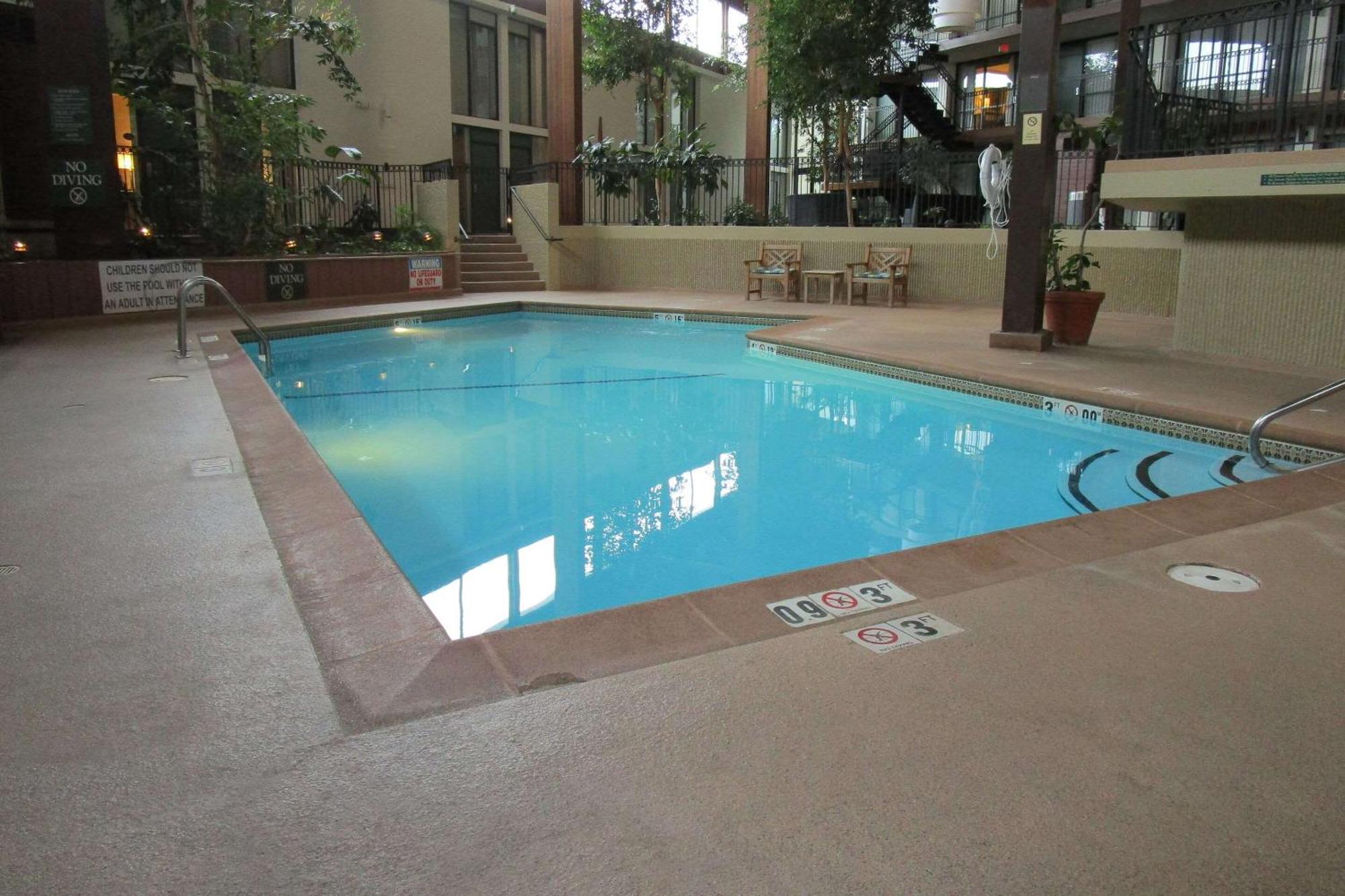 Radisson Hotel Lenexa Overland Park Esterno foto